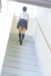 荒井愛瞳“十七歲的藍色”第一