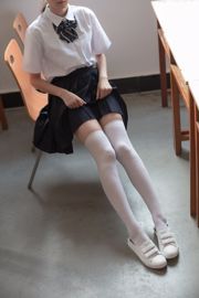 教室里的JK白丝少女 [森萝财团] [BETA-022]