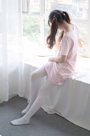 "분홍색 소녀와 흰 비단 발"[센 루오 재단] R15-035