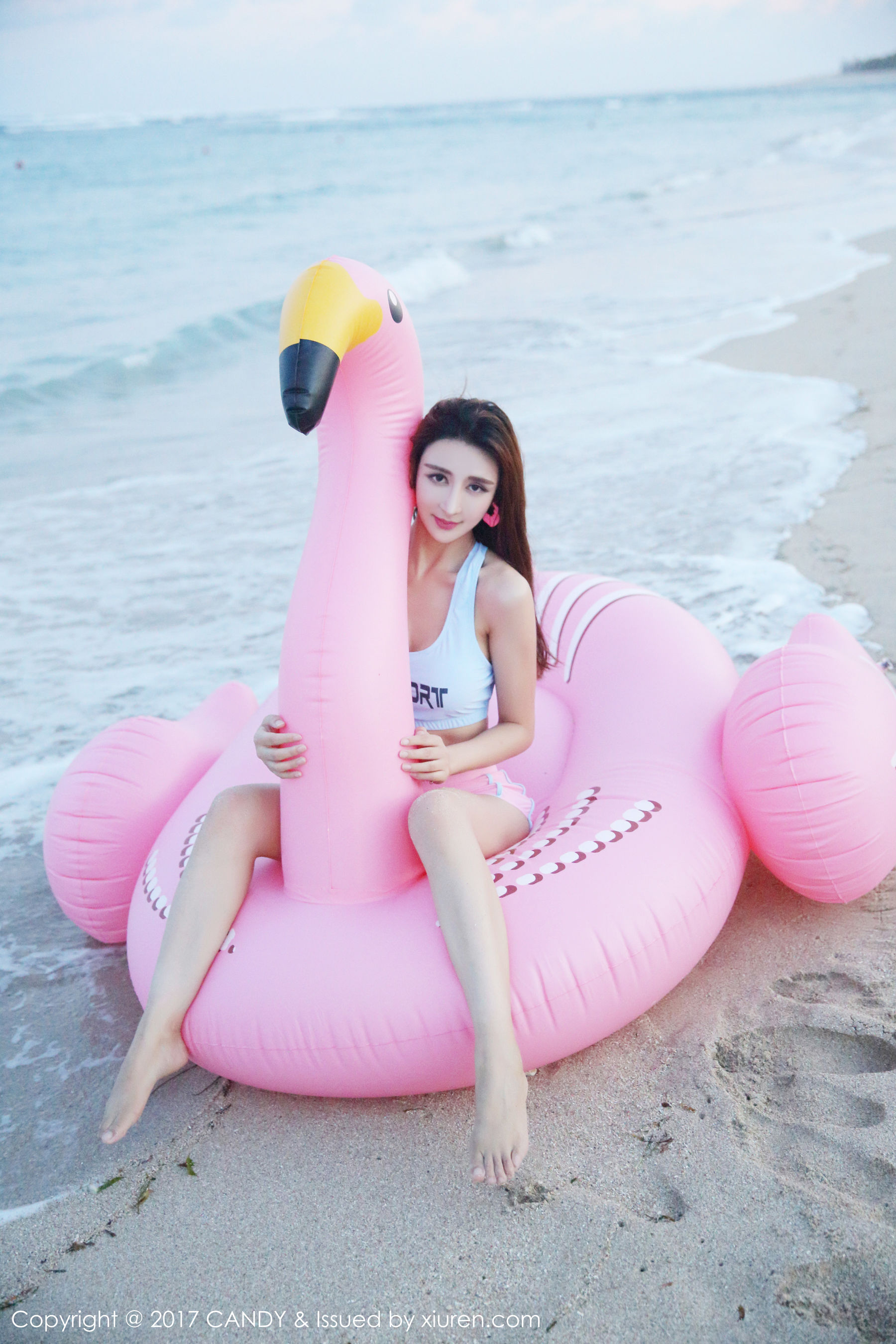 Irina "The Seaside Beach Goddess Series" [Candy Pictorial CANDY] VOL.024