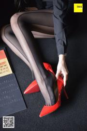 Hot Mom Junjun "Hot Mom Black Fashion Socks" [异 思 趣向 IESS] Silk Xiangjia 317 Beautiful Legs and Feet