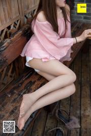 Заморская китайская модель "Черная шелковая мини-юбка и девушка на высоком каблуке" [丽 柜 LiGui] Фотография красивых ног и нефритовых ступней