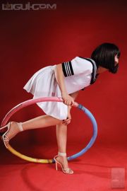 Người mẫu Yumi "Nữ sinh dễ thương khoe tất chân khi đi làm" [Ligui LiGui] Hình ảnh về bàn chân lụa