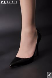 [丽 柜 LiGui] Model Wenxins "OL Career Wear" vervollständigt Werke mit schönen Beinen und einem Jadefuß-Foto