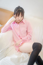 [Net Red COSER] 아니메 블로거 Kitaro Kitaro - 핑크 셔츠